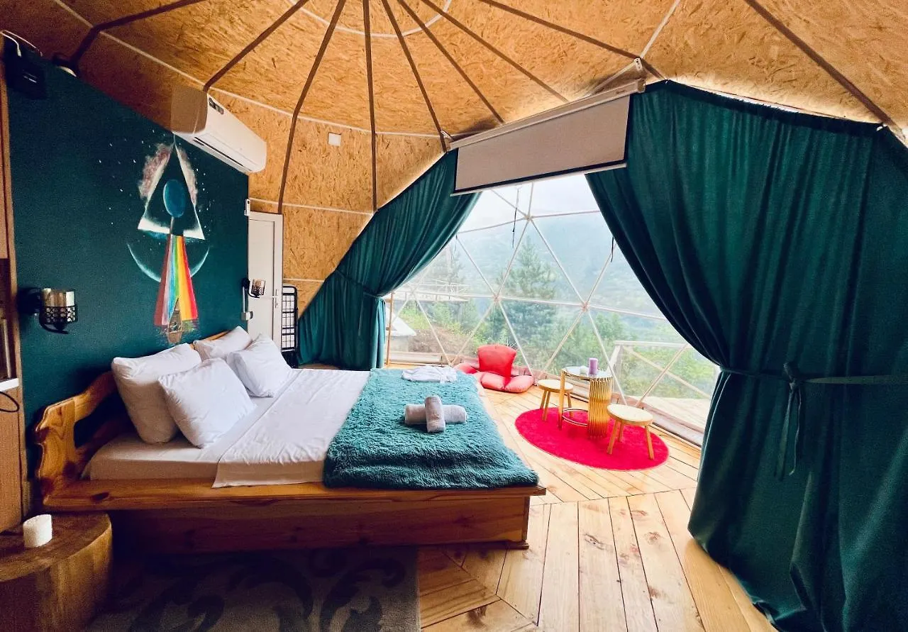 Paradise Inn Gegelidzeebi